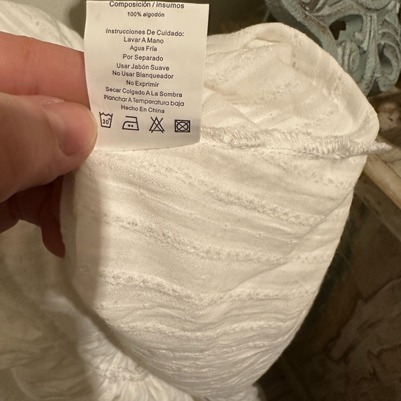 Elegant White Off-Shoulder Maxi Dress - Picture 8 of 10